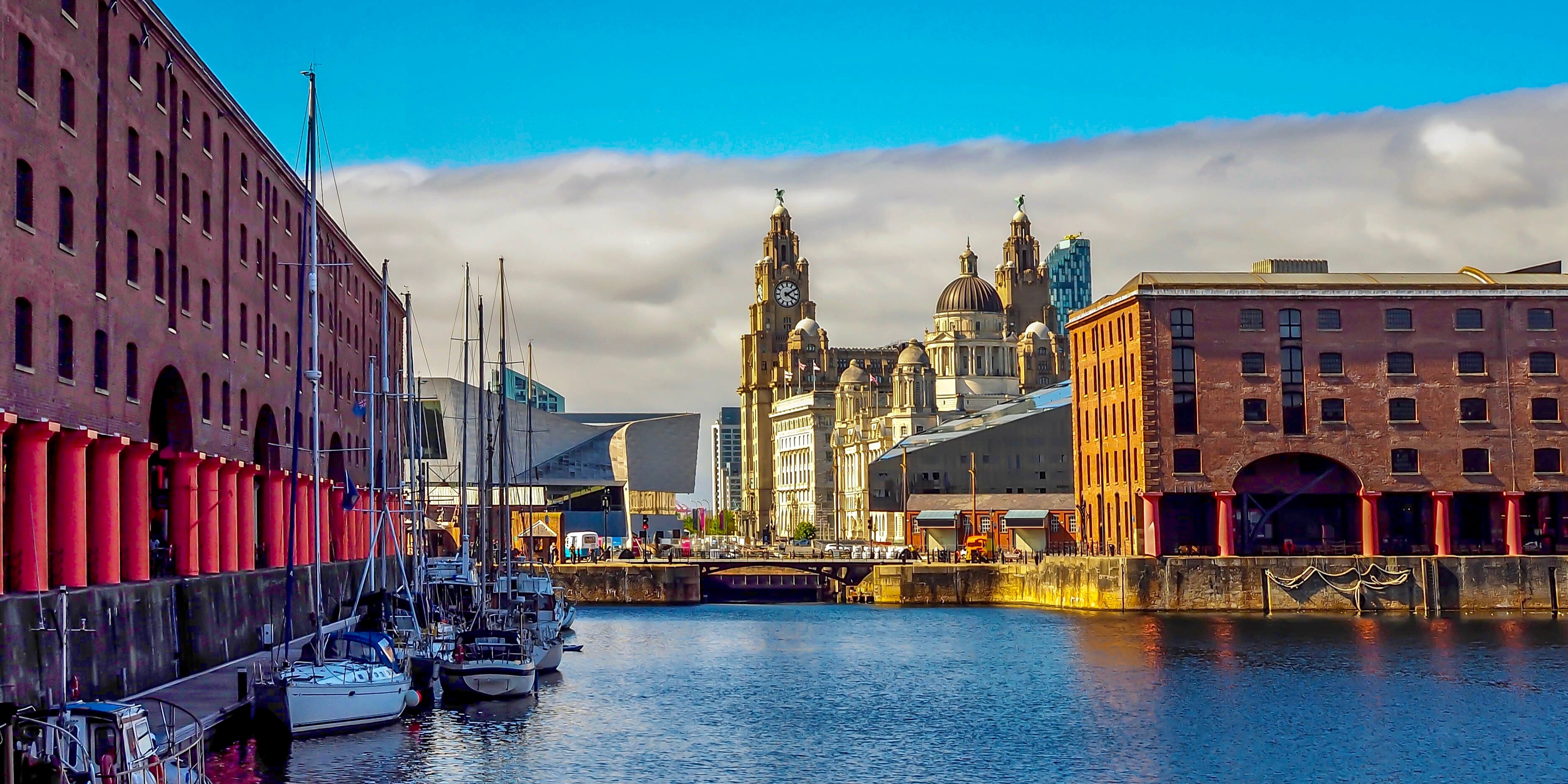 The Vibrant heartbeat of England – Liverpool Window Cleaner